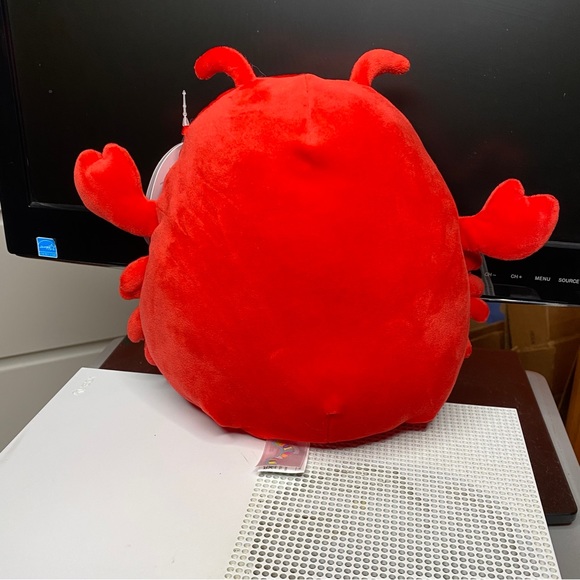8 Inch Valentines Squishmallow Aneta the Lobster - Picture 6 of 8